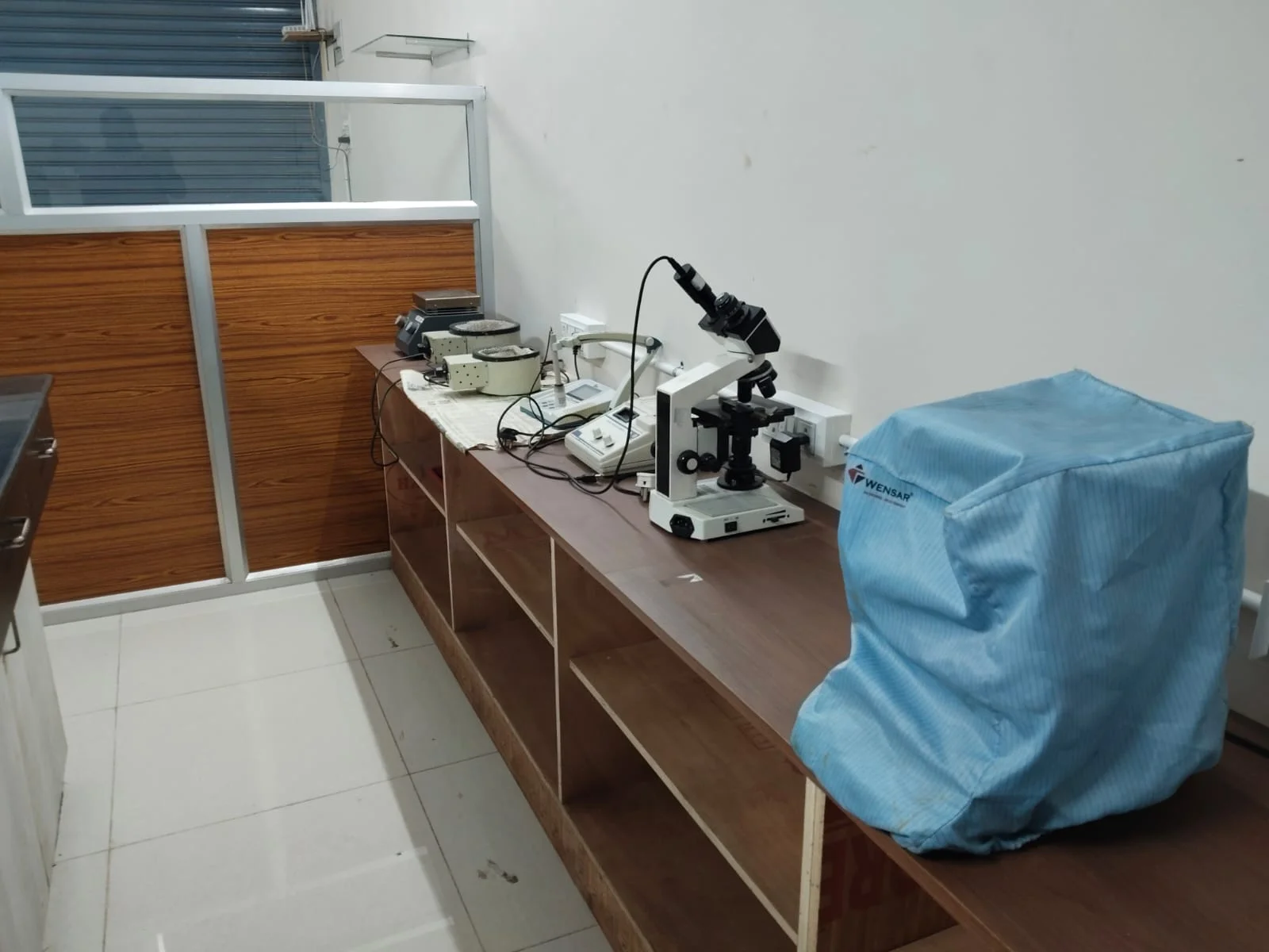 Incubator & Biological Assay Station